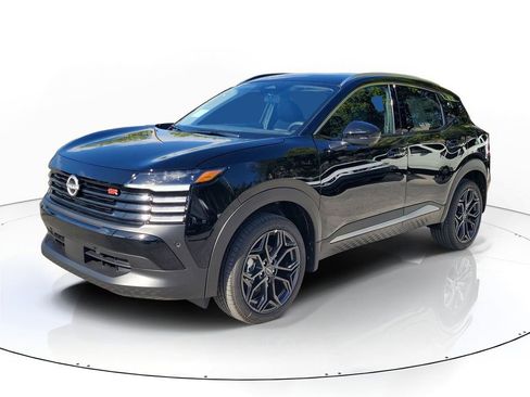 New 2026 Nissan Kicks SR image 3