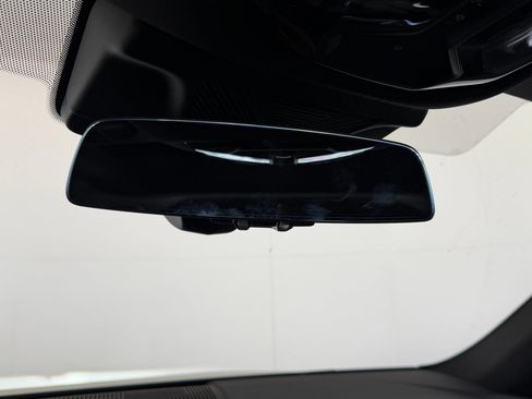 Used 2026 BMW i5 eDrive40 w/ Convenience Package RWD image 24