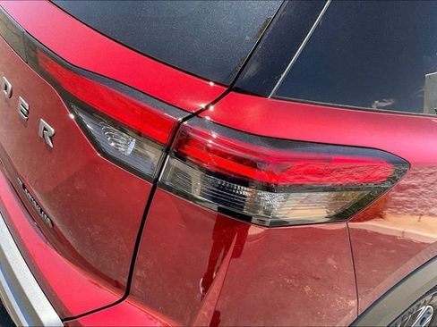 New 2026 Nissan Pathfinder Platinum FWD image 11