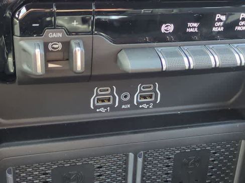 New 2026 RAM 2500 Laramie w/ Night Edition AWD/4WD image 32