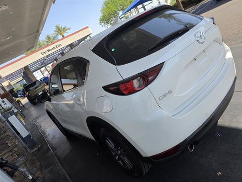 Used 2020 MAZDA CX-5 Touring image 4