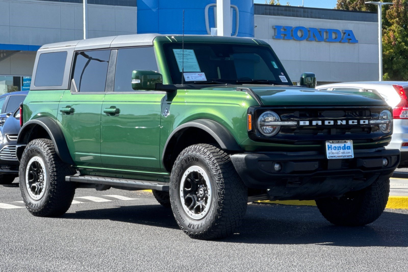 Used 2022 Ford Bronco Outer Banks w/ Sasquatch Package AWD/4WD image 7