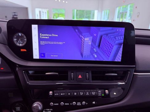 Certified 2023 Lexus ES 350 w/ Premium Package FWD image 23