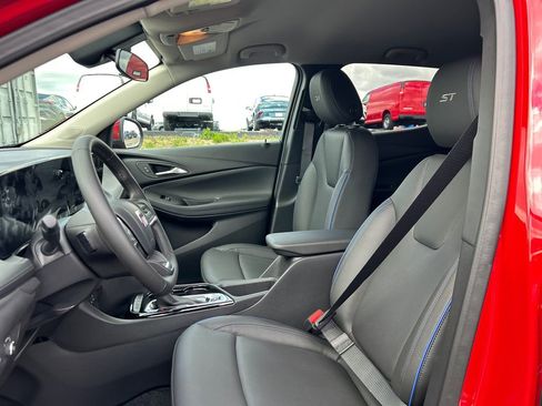 New 2026 Buick Encore GX Sport Touring FWD image 16