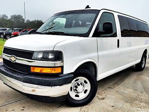 Used 2018 Chevrolet Express 3500 LT w/ LT Preferred Equipment Group RWD image 1