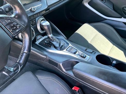 Used 2016 Chevrolet Camaro LT RWD image 13