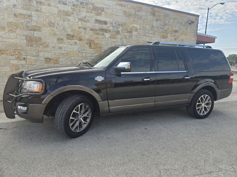 Used 2017 Ford Expedition EL King Ranch RWD image 2