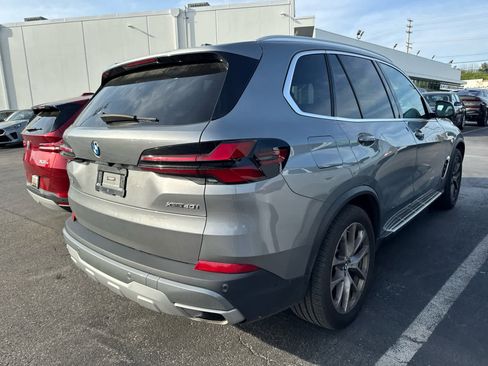 Used 2024 BMW X5 xDrive40i w/ Premium Package image 7