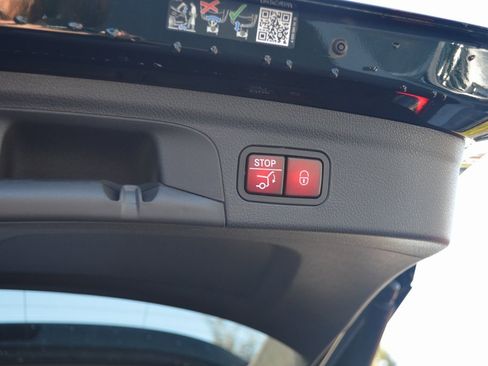 Certified 2024 Mercedes-Benz GLE 450 4MATIC image 39