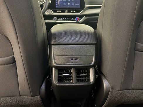 Used 2025 Chevrolet Equinox LT AWD/4WD image 10