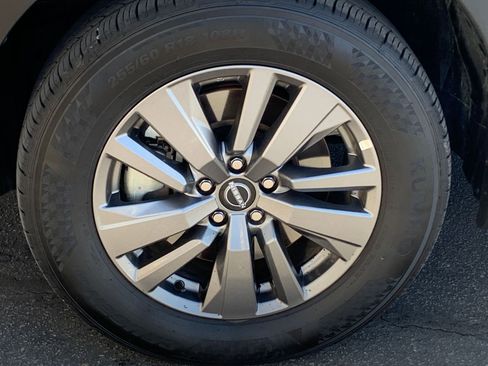 Used 2025 Nissan Pathfinder SV image 33