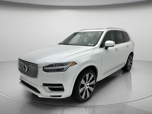 Used 2021 Volvo XC90 T8 Inscription w/ Advanced Package AWD/4WD image 3
