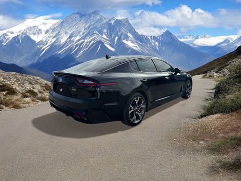 Used 2018 Kia Stinger GT1 image 5