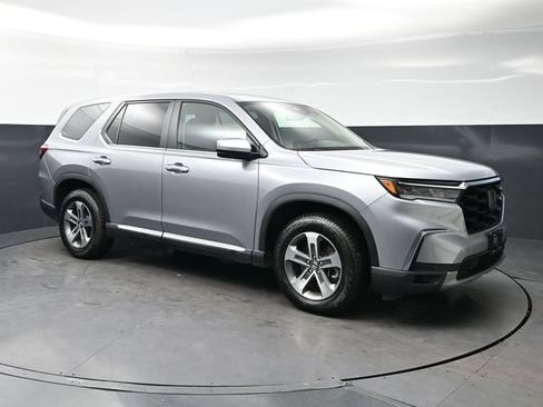 Certified 2024 Honda Pilot EX-L image 3