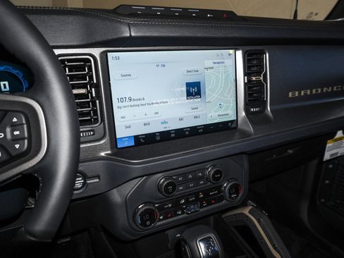 New 2025 Ford Bronco Badlands image 27