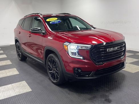 Used 2023 GMC Terrain SLT w/ Tech Package AWD/4WD image 25