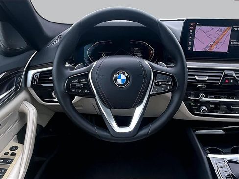 Used 2021 BMW 540i w/ Premium Package RWD image 5