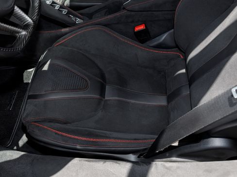 Used 2025 McLaren 750S RWD image 47
