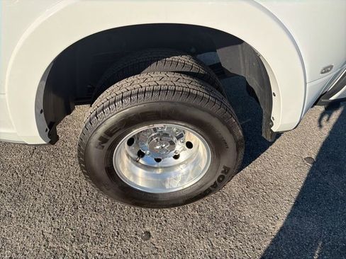 Used 2023 RAM 3500 Limited image 39