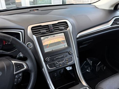 Used 2018 Ford Fusion SE w/ Equipment Group 602A FWD image 32