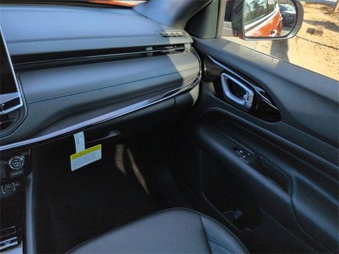 New 2026 Jeep Compass Latitude image 16