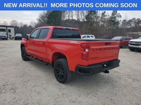 Used 2024 Chevrolet Silverado 1500 Custom Trail Boss w/ LPO, Dark Essentials Package image 5