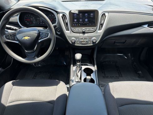 Used 2023 Chevrolet Malibu LS FWD image 13