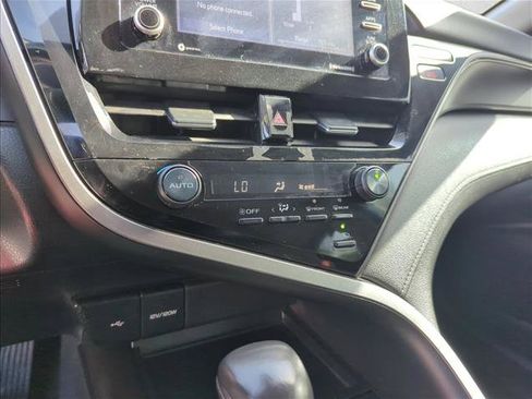 Certified 2021 Toyota Camry SE FWD image 25