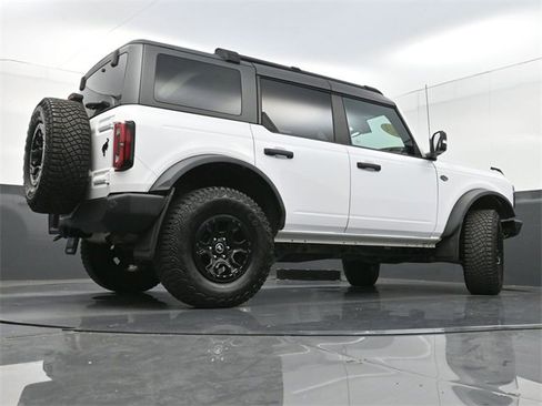 Used 2022 Ford Bronco Wildtrak image 36