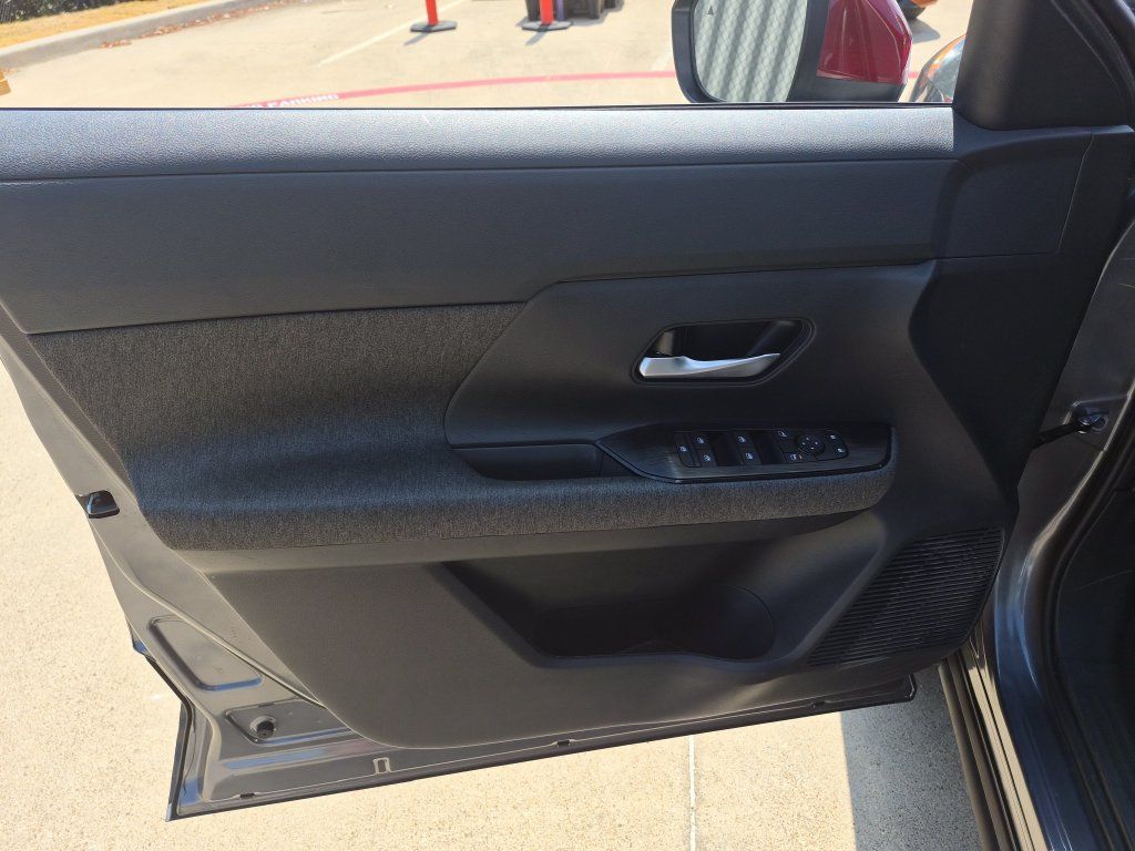 Certified 2026 Nissan Kicks SV w/ SV Premium Package FWD image 16