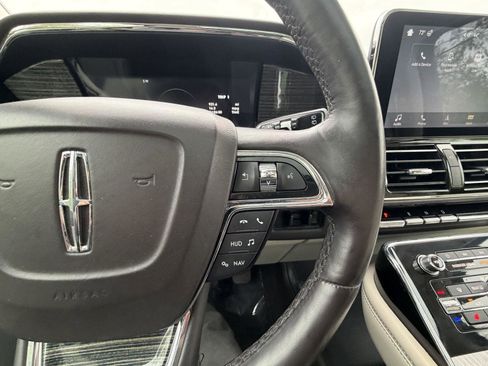 Used 2018 Lincoln Navigator Black Label AWD/4WD image 19