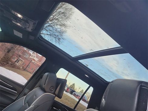 Used 2021 Cadillac Escalade Sport w/ Driver Assist Tech Package image 24