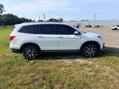 Used 2020 Honda Pilot Touring image 1