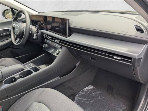 Used 2025 Hyundai Sonata SEL FWD image 19