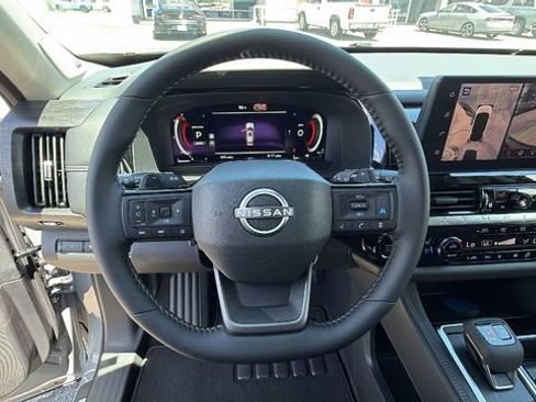 New 2026 Nissan Pathfinder Platinum AWD/4WD image 26