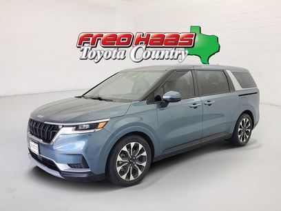 Used 2023 Kia Carnival EX