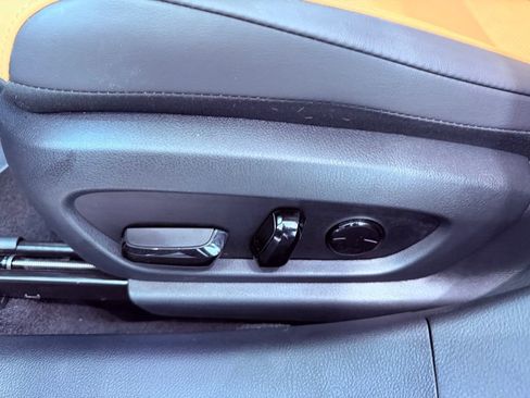 Certified 2024 Lexus ES 350 w/ Premium Package image 19