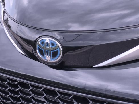 Used 2021 Toyota Sienna AWD image 12