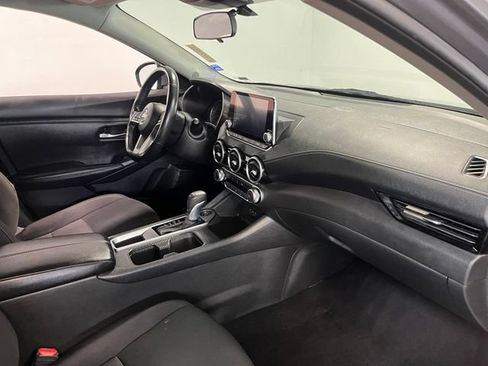 Used 2022 Nissan Sentra SV FWD image 11