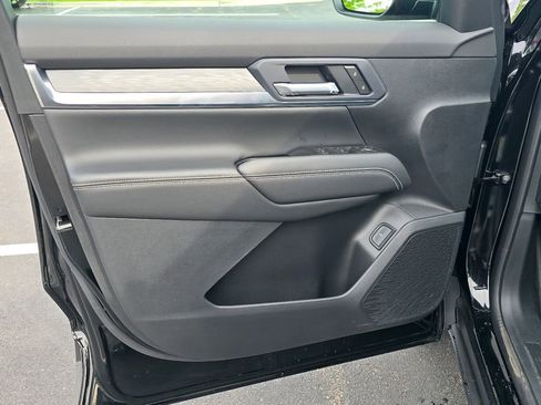 New 2026 GMC Terrain Elevation w/ Elevation Premium Package AWD/4WD image 13