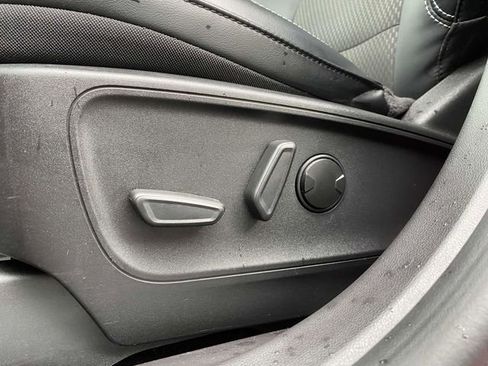 Certified 2023 Ford Escape SE image 17