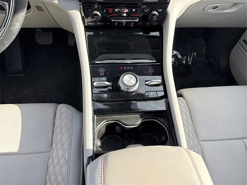 Used 2022 Jeep Grand Cherokee Summit w/ Luxury Tech Group V image 27