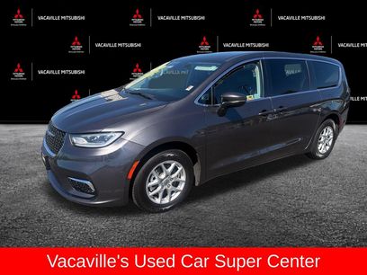 Used 2023 Chrysler Pacifica Touring-L