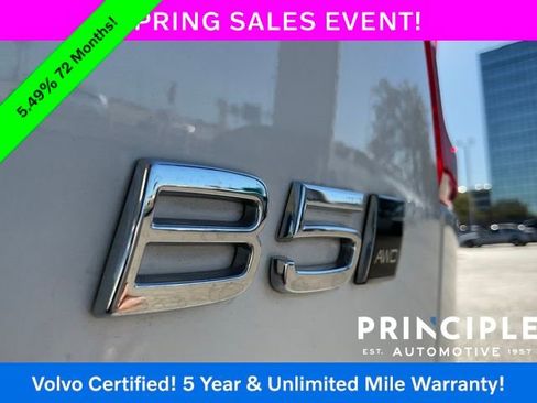 Certified 2025 Volvo XC40 B5 Core image 32