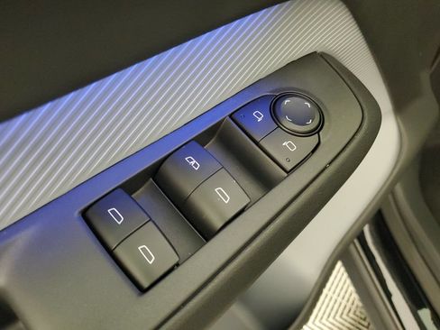 New 2027 Chevrolet Bolt RS w/ Super Cruise Package FWD image 27
