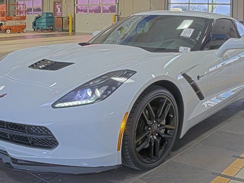 Used 2019 Chevrolet Corvette Stingray Coupe w/ Carbon Flash Badge Package image 14