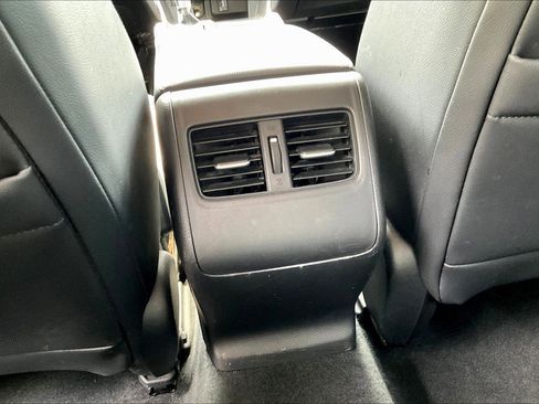 Used 2018 Honda Accord EX-L image 10