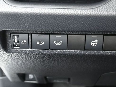 Used 2025 Toyota RAV4 XLE image 15