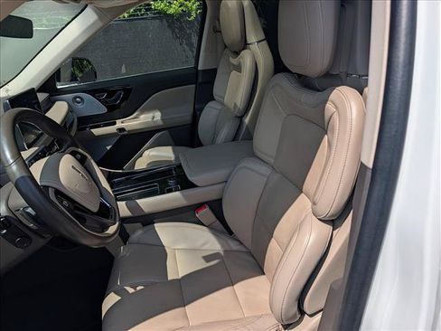 Used 2023 Lincoln Aviator Reserve w/ Equipment Group 201A AWD/4WD image 32