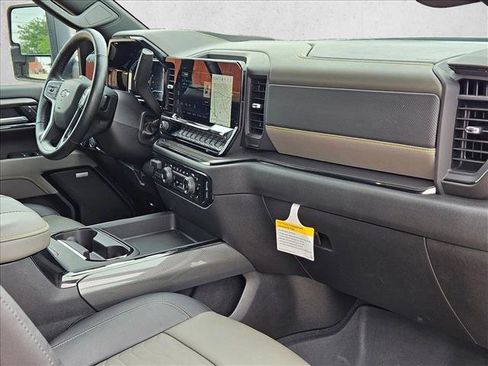 Used 2025 Chevrolet Silverado 2500 ZR2 AWD/4WD image 20